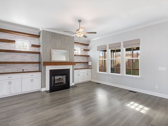 5th image of 2380 Fairchild Cir