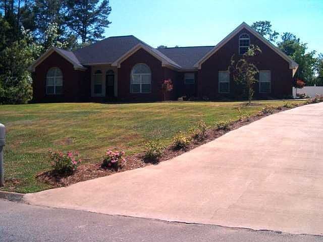 1st image of 1207 Forest Lake Dr