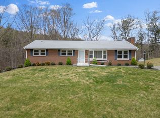 5501 Ferguson Dr, Roanoke, VA 24014