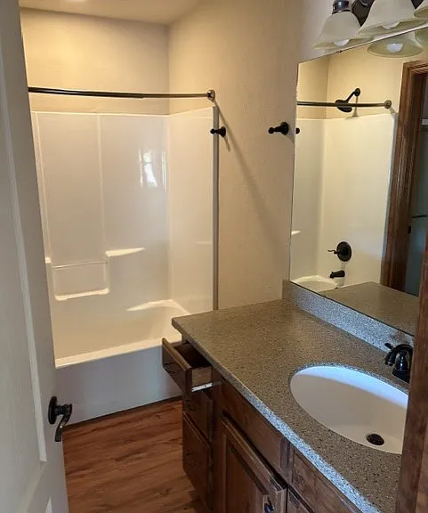 11152 Thompson Ln — Photo 2