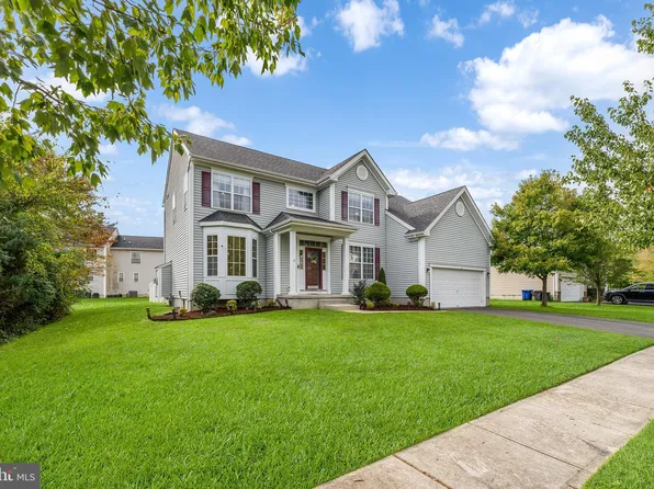 14 Grist Mill Ct, Pemberton, NJ 08068