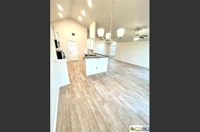 946 Hobby Rd — Photo 9
