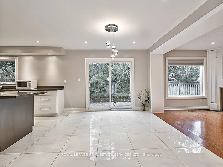 333 Callaghan Cres — Photo 14