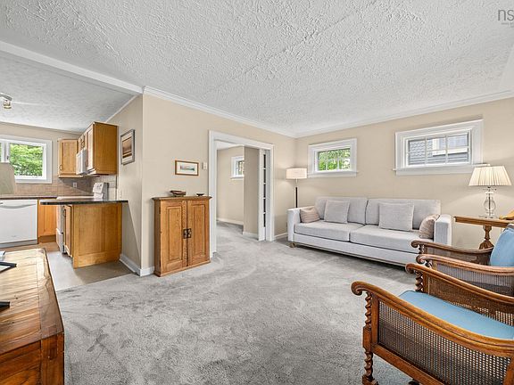 4th image of 15 Idlewylde Rd