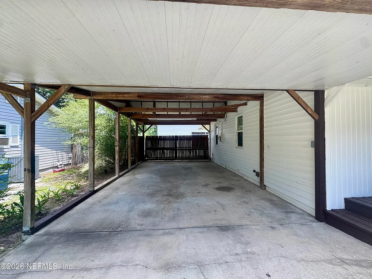 Building Photo - 379 Orange Ave