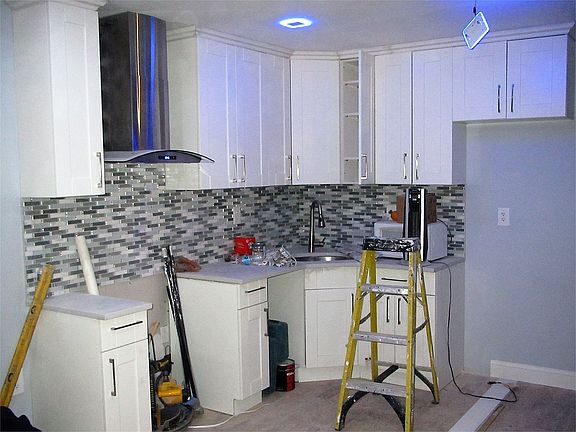 4th image of 16810 144th Ave #1