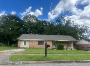 1520 Carlisle Dr E, Mobile, AL 36618