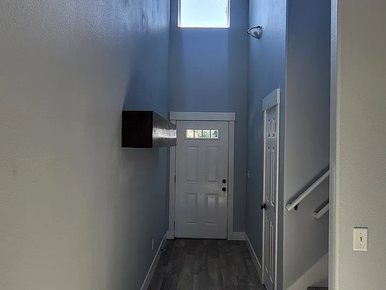 359 Jans Ct — Photo 9