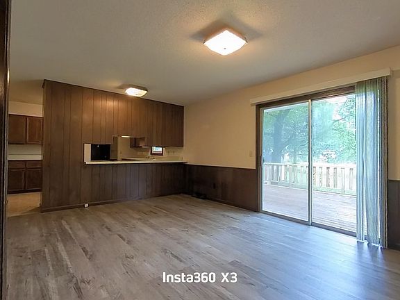 5th image of 2115 Greenbriar St