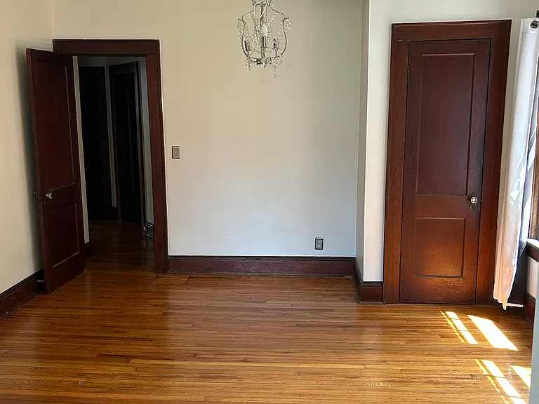1093 Berne St SE — Photo 21