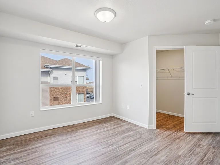 Sarazin Flats II — Photo 22