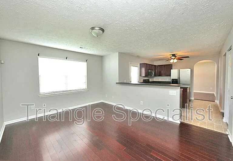 1909 Raj Dr — Photo 5