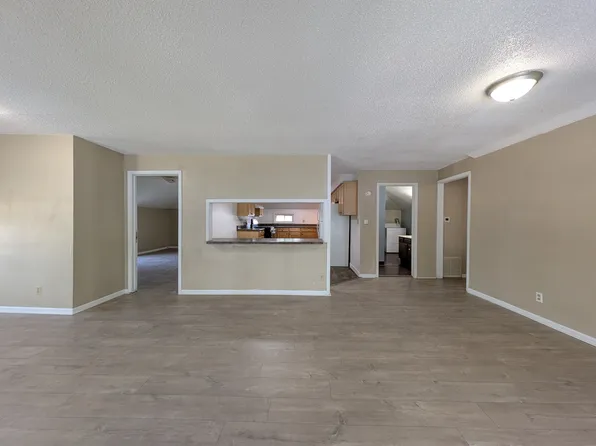 2006 Grand Ave Unit 2, Ames, IA 50010