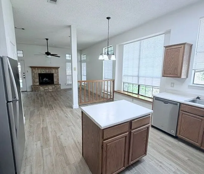 401 Moccasin Dr — Photo 14