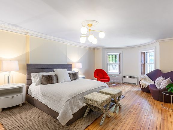 5th image of 313 Clinton Ave #1
