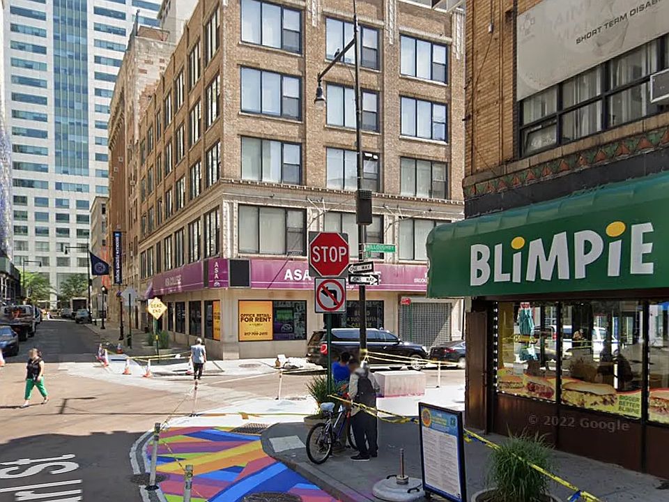 2nd image of 393 Pearl St #Wh