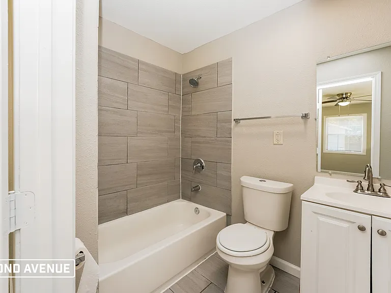 1819 Barlow Ave — Photo 8