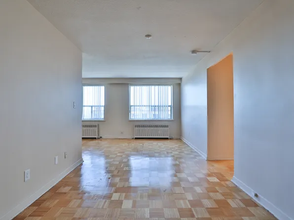 2223 Eglinton Ave. E