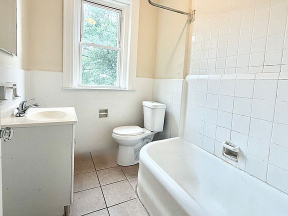 5th image of 295 Norton St #Bb9