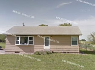 1508 N 1732nd Rd, Lawrence, KS 66044
