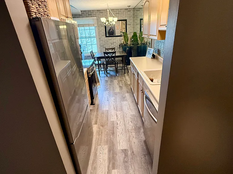 4554 Cedar Lake Rd #7 — Photo 4