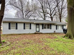 1115 Plum St, Mount Carmel, IL 62863
