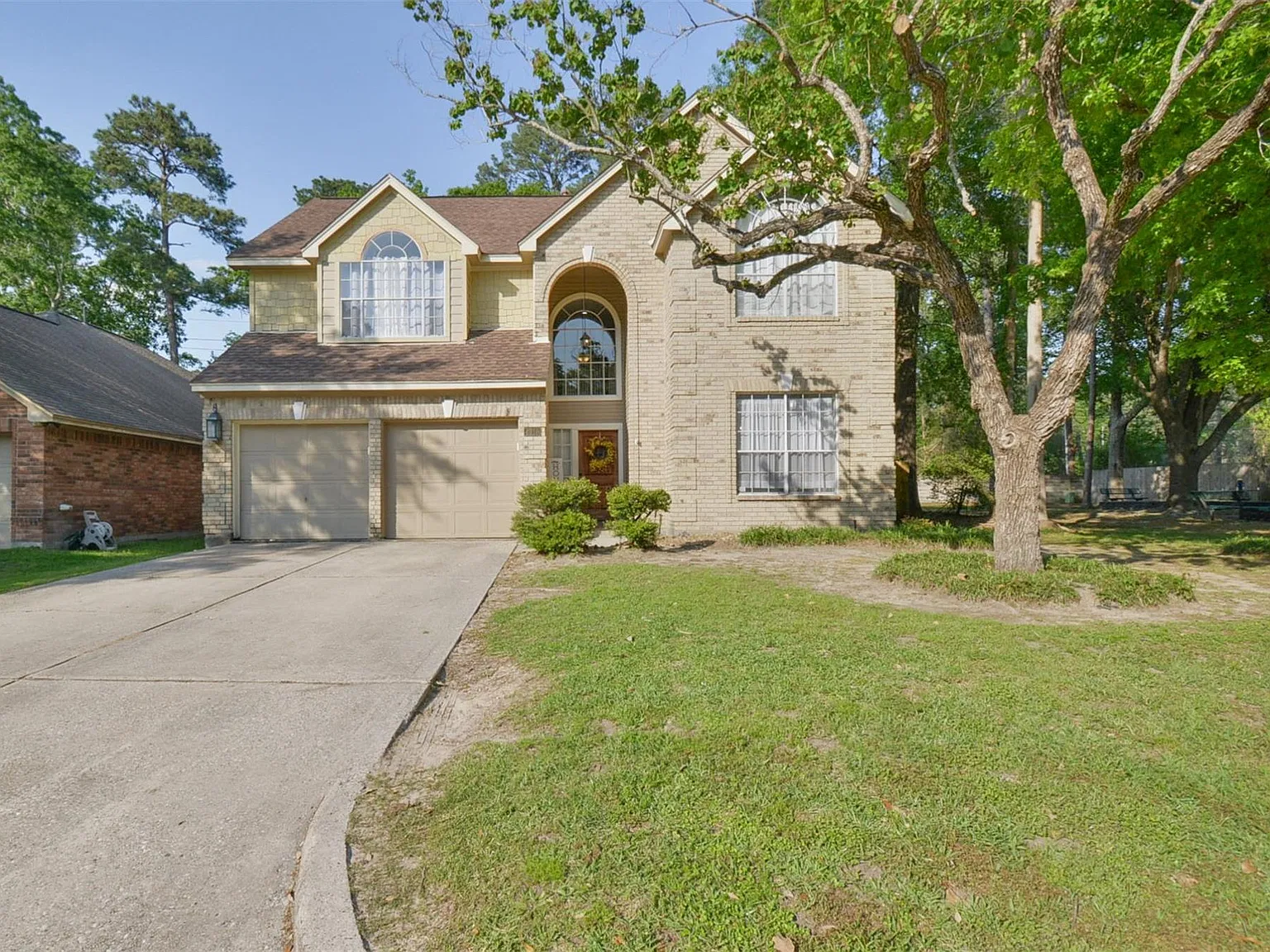 4 bed, 2.5 bath, 2450 sqft, $3,000 — Photo 1