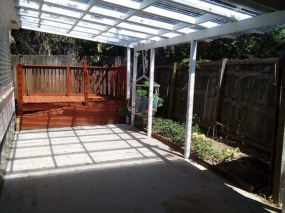 5th image of 2830 Hidden Springs Dr