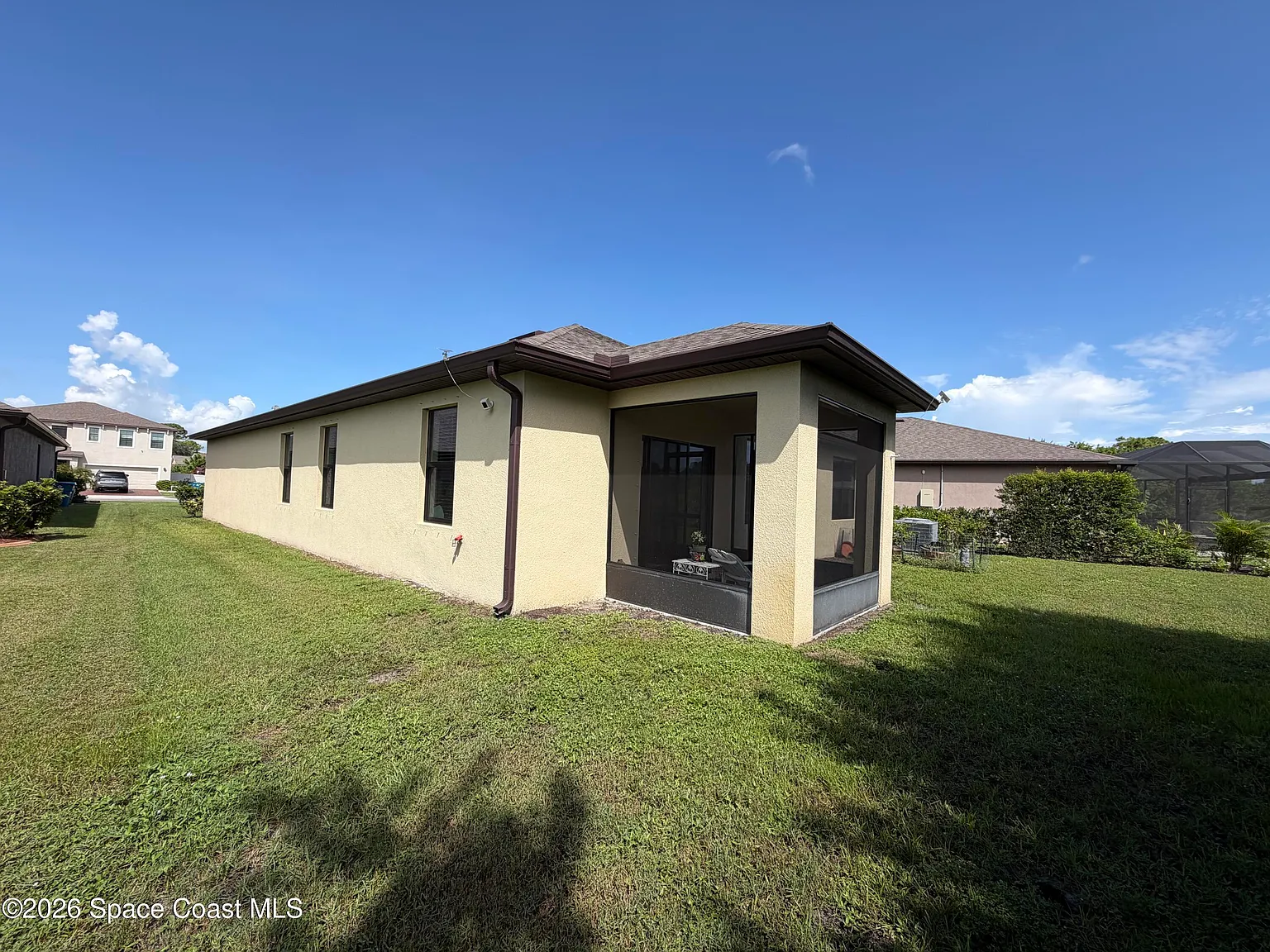 2 bed, 2.0 bath, 1672 sqft, $2,100 — Photo 3
