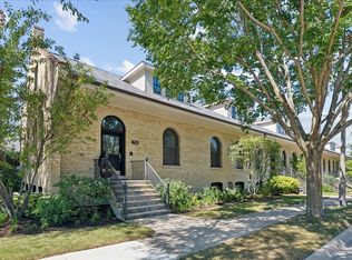 770 Lyster Rd, Highwood, IL 60040