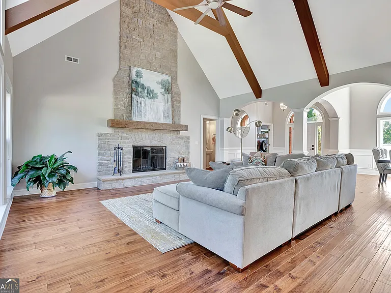 140 Lake Park Ct — Photo 14