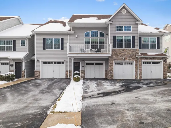 404 Sacandaga Loop, Wappingers Falls, NY 12590