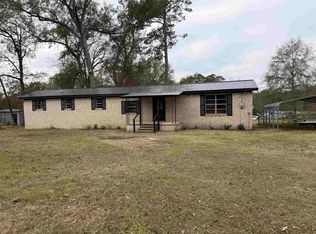 1045 Cypress St, Waskom, TX 75692