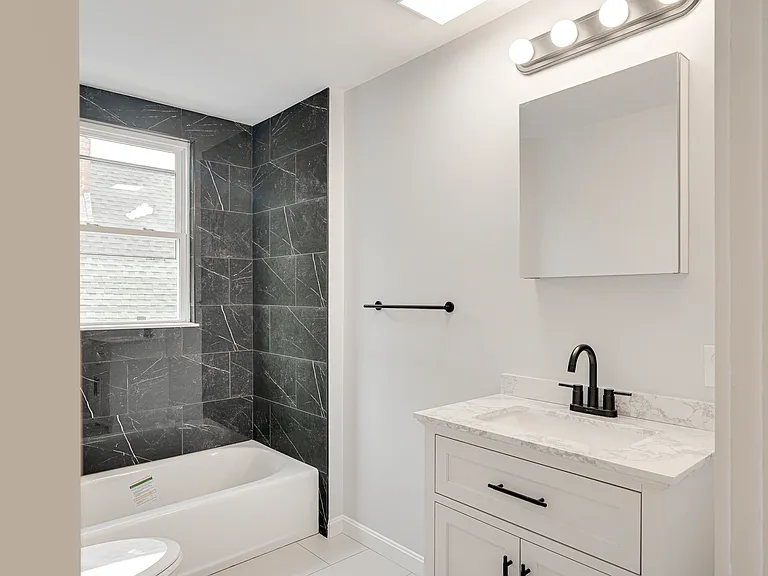 24 Dunlap St #3 — Photo 4