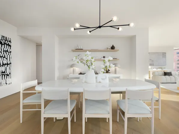 251 West 14th Street image 4 of 17