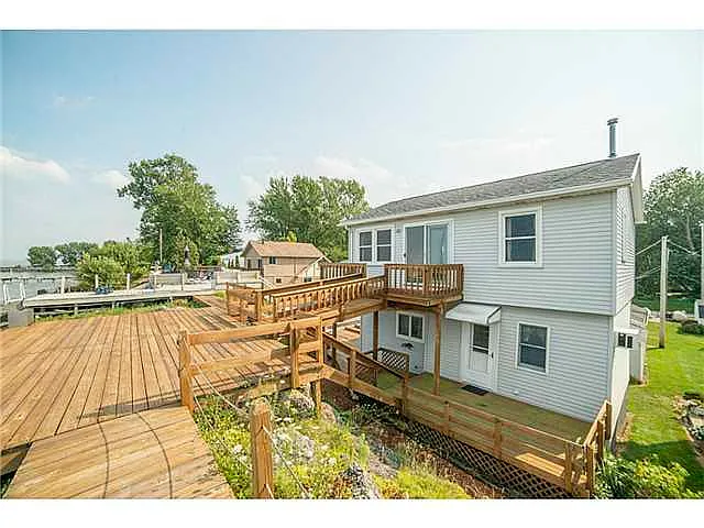 12717 Lagoon Dr photo 1