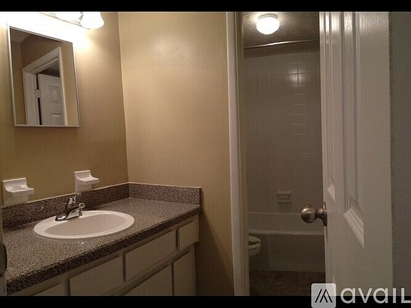3rd image of 7556 La Fontaine Dr APT C
