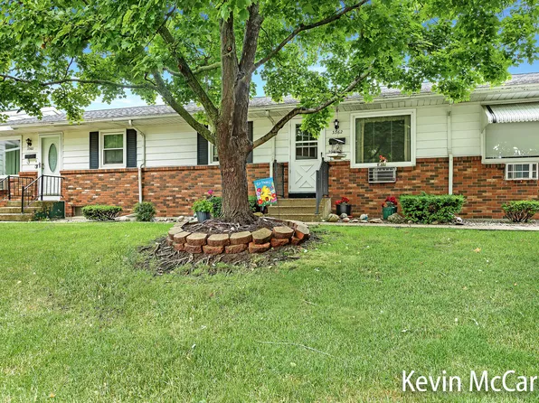 3362 Chestnut Ave SW, Grandville, MI 49418
