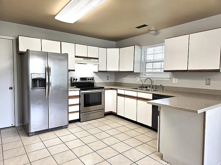 324 Palomino Ln — Photo 4