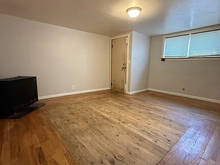 407 Fremont St #1/2-A — Photo 3
