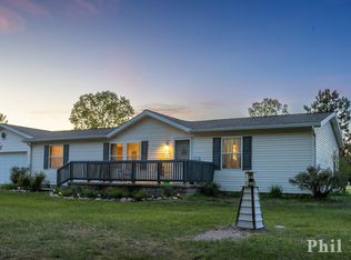 105 Penny Ln, Stanton, MI 48888