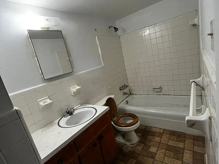 7740 4th Ave S #E — Photo 2