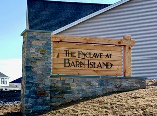 16 Summertime Cir, Pawcatuck, CT 06379