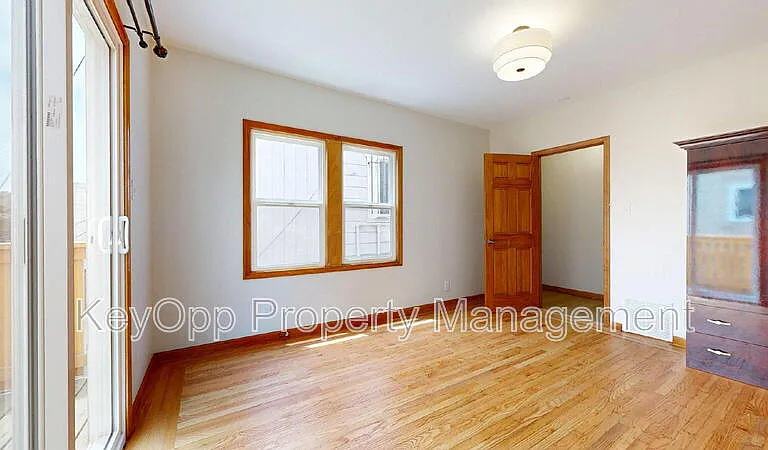 806 34th Ave — Photo 17