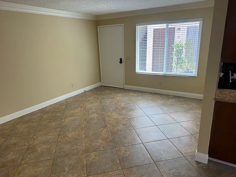4180 Cleveland Ave #9 — Photo 10