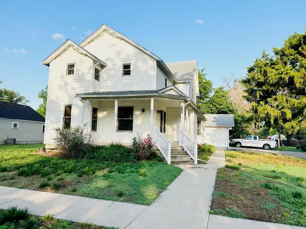 513 S Randall Ave, Moundridge, KS 67107