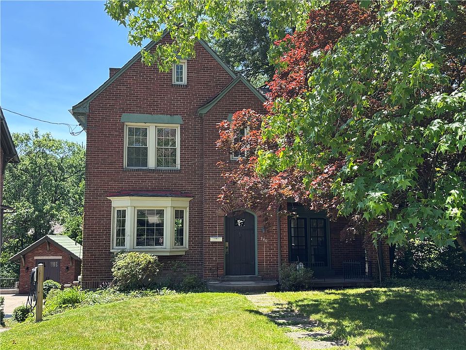 1st image of 240 Parkway Dr