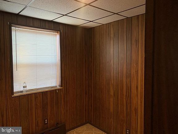 4th image of 931 McKean St