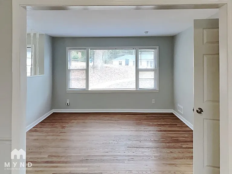 940 Nelson Dr — Photo 7