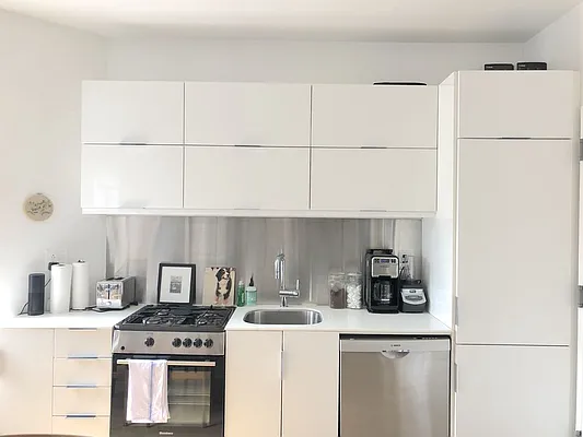 Rented by REAL New York | media 19